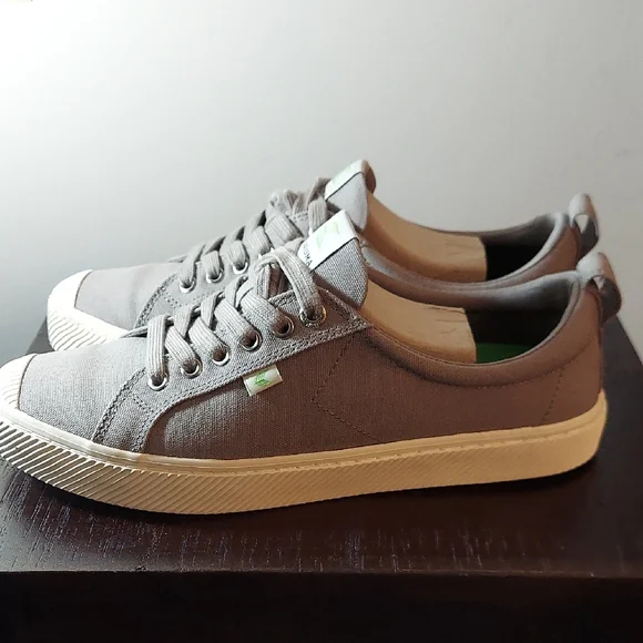 SALE 11.5 Women Cariuma OCA Low Canvas Sneakers Gray Sustainability Eco-Friendly - Picture 3 of 9